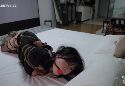 【半岛束艺台】蠕动力极强的新人安生如何应对捆绑拘禁