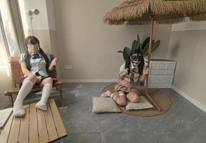 【FXX】【她们的故事】双倍快乐 沐浴阳光 与主共虐一犬 电击内置震动强高 牵引 zentai女单腿吊缚 震动木奉SP 虐到虚脱差点摔下去 双女跪立P机强势出击无限糕潮 zentai女替主释放