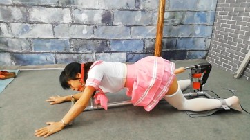 【HD飞天原创】K9炮机犬奴调教，云儿出演，炮机像连环炮一样猛烈开火射向犬奴的最敏感部位