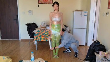 【JS】大美女【玖念】保鲜膜胶带木乃伊游戏/鞭打/彩色丝袜/头部严密包裹