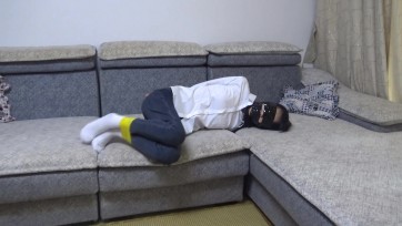 【新月原创】【红豆】封嘴福利 嘴里原味丝袜 被入室胶带捆绑 两次加绑成驷马 静电胶带封嘴到完全贴脸