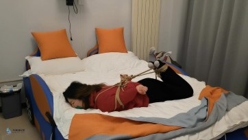 【JS】【流星客】《脱困7》女人遭遇眼镜女匪入室抢劫