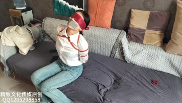 【精致原创】新模红绳讲述挑战如被坏人捆绑绑架，如何利用手机和道具逃脱求生，不断挣扎