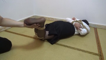 【新月原创】【小洛】剧情片 黑丝御姐 脚踝控 抚摸 捆绑舔黑丝玉足