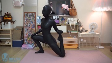 【闪闪工作室】ZENTAI紧身瑜伽健身球和电击拉伸拘束训练