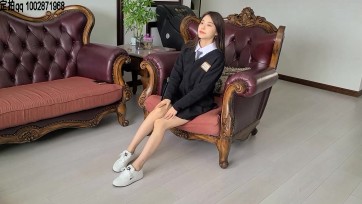 【一往情深】薇薇催眠迷晕私拍《高薪兼职陷阱》