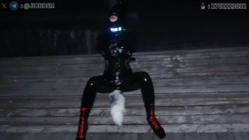 【JIOBDSM】乳胶衣单手套 皮带衣 公园户外散步 长椅放置 郊狼电击 内置TD震动钢S调教