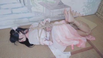 【冷与贝】汉服妹妹五花大绑+ 驷马+裸足+电动小玩具