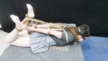 【HD飞天原创】一娇今天又来了,觉得绳缚驷马不过隐，要来个K9体验,禁锢起来后,掏G多珠旋转P机直接CHA进去,高速转起来,呜呜觉得舒服透顶