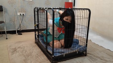 【随心原创】杨蕊白色牛仔裤女犯 变身的美少女战士 笼中禁锢