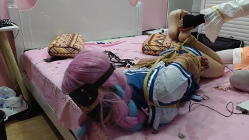 【下雪的花】胶带封嘴直臂驷马虐待