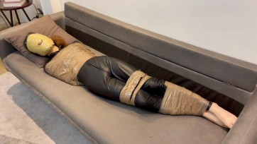 【默示录】【小星】胶带捆绑后，双重封嘴+蒙脸，挣扎干十足~