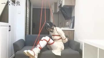 【一只萌熊】马具口球强制抬头的驷马电击自缚