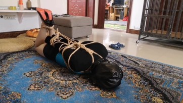 【逸客绳屋】黑色包臀裙驷马