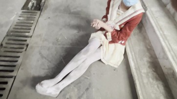 【小瓶子】jk白丝公厕调教弄脏系列