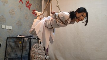 【束缘阁】被劫持的白袜护士