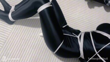 【年糕の隐藏款】零仔总算抓到院里的假修女啦，验完身子发现还是个男娘，这不得好好惩戒一番#02