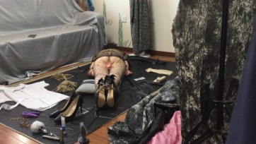 【风华正茂】邀请熟女大姐上门帮疏通下水道，角度有点高，给她整的挺疼