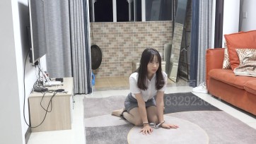 【子衿原创】萱萱网调实录 镣铐开口器口水 大拇指扎带 筷子夹手指脚指 镣铐驷马 这叫声太诱人了