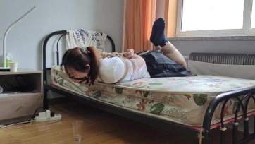 【玩奴原创】口水收集者，超大口球必有超多口水，小琳的驷马超紧缚。初代口球再次出山