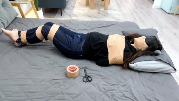 【默示录】【小S】胶带与捆绑，顺便闻闻主人的臭袜子~