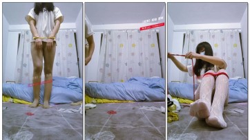 【新月原创】【玉箫】《家庭作业7》全程手铐换丝袜 棉袜 自缚双腿