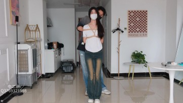 【中二病】大一青春活力小姐姐“艾莉西亚”初次体验绳艺拘束道具。绳子日式后手+蛇缚驷马。本来想脱掉鞋子的，奈何小姐姐太害羞了。不过答应了下次可以脱鞋子。让我们一起期待一下...