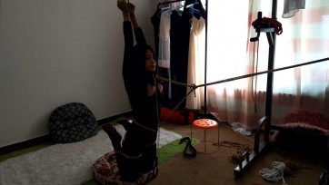 【随心】新M 小柠檬 套头丝袜衣 皮带狠狠的SP 股绳之恋