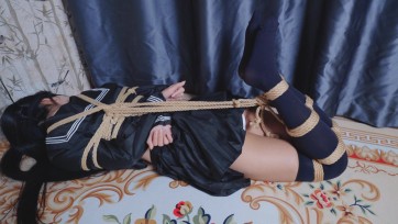 【冷与贝】绑架JK少女，套上麻袋带回来捆绑调教