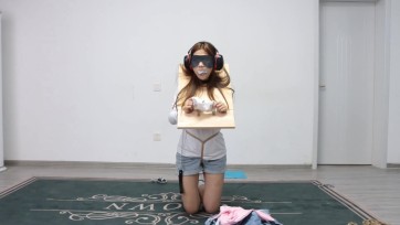 【得意客】《不良少女改造计划（中）》首次尝试木枷，更新了湿袜子新XP！