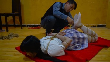 【一绳有你】情人节婷婷奉献【悲惨的网贷】18岁女孩网贷预期赴约黑心老板任人宰割苏秦背剑后手观音日式五花分腿驷马挠痒