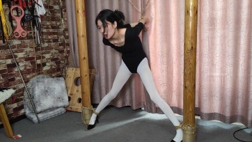 【随心原创】妍妍体操服白丝 柱子椅子固定分腿