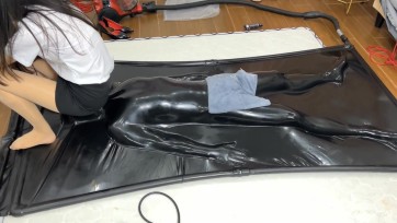 【黑魔法师】颜老师的真空床榨汁，m被关进真空床里，被各种折磨，被强力机器疯狂榨汁！