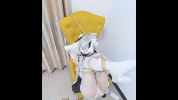 【巧克力酱】《穹妹cos丝袜蒙眼堵嘴捆绑调教》第一视角tj小m，全程扭动呻吟，甜美呻吟，黑丝堵嘴，白丝蒙眼，挠脚心，抬腿固定sp，绳子抽pp，捏xiong，td折磨，强制gc，穹妹被玩到抽搐