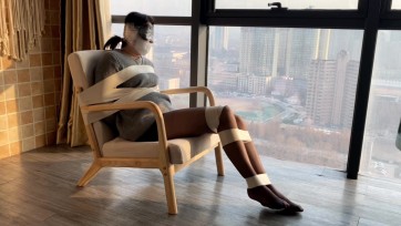 【默示录】新模小琪，躯干和腿部比例（1:2）的女生，忽略长相，光看退，都能满足大多数，丝足+脚控的爱好者