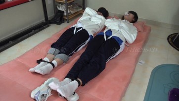 【尘冰传媒】女大学生拘束衣