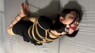 【玩奴原创】妹子的终极刑罚蛇缚直臂爆杀驷马！戴着马具口球嚎啕大哭!