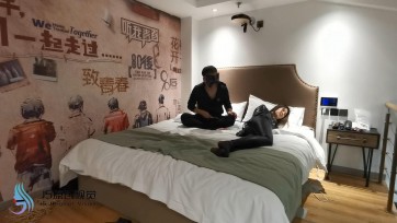 【JS】瑾萱 皮革拘束 单手套 快感棒刺激