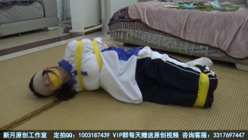 【新月原创】【玉箫】【琳媚】玩胶带的姐妹花 校服白袜的妹妹被黑丝职业装姐姐欺负得够呛