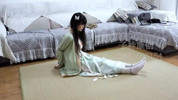 【子衿原创】青青汉服镣铐TK挠脚挣扎