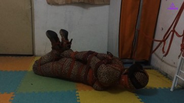 【CD伪娘小诡的自缚】小豹女之转圈自缚