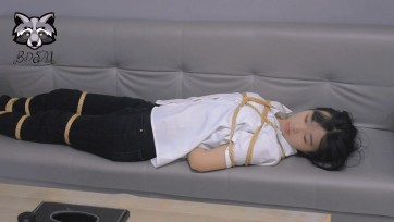 【浣熊出品】《家出监禁：OL入室》