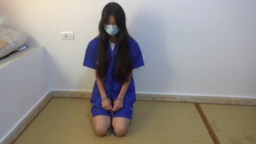 【新月原创】【雨薇】女死囚的枪毙 短T短裤+囚服+手铐+全程制式脚镣+连体铐+8字铐＋驷马+五花大绑+伴绳，抓捕→收监→判决→换死刑套→防风→枪决