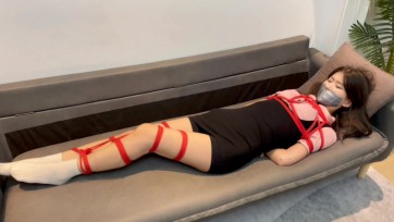 【默示录】新模小D，很清纯的模特，胶带封嘴必少不了啦~