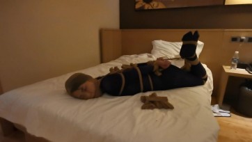 【JS】小冷《赌博的代价》裤袜连体衣捆绑 套头玩弄