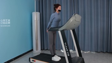 【心悦艺束】大学生拘束体验，大长腿瑜伽老师，全身镣铐镣铐跑步机，前凸后翘好身材，后面还要承受心悦咸猪手的TK挠痒，抚摸挑逗，走着走着就腿软了