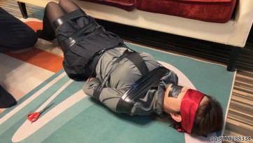 【昆亚原创】面试房间里不能说的秘密