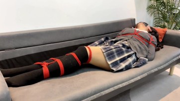 【默示录】新模小W，未来的潜力股，第一次尝试绳艺，胶带封嘴少不了~