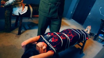 【胜景影视】谍战新片《黎明前的决战》 再去送情报的路上被特务抓获受到残忍的酷刑