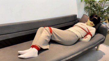 【默示录】【小洁】十多张胶带，厚厚的贴满嘴巴~